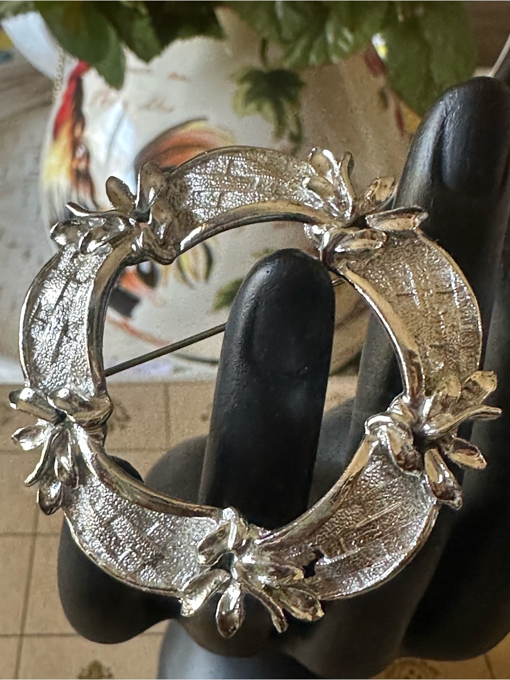 Silver Floral Wreath Brooch - Women's Silver-tone Pin